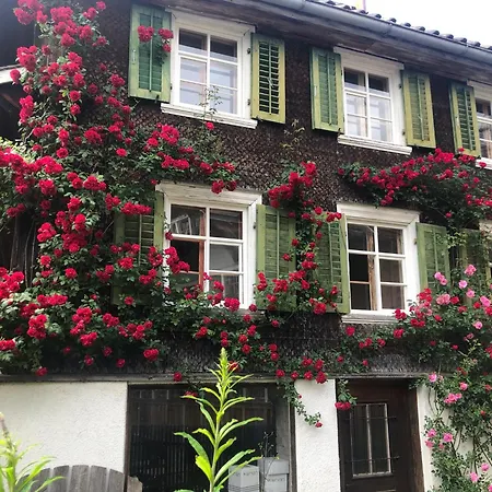 Gemuetliches Chalet-zimmer In Swiss Historic Holidays Rosalie * Brunnadern