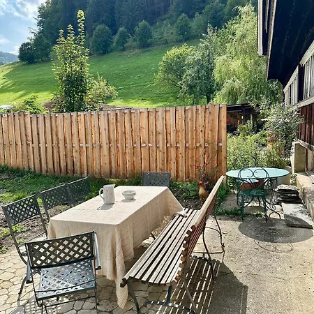 Gemuetliches Chalet-zimmer In Swiss Historic Holidays Rosalie Accommodatie bij particulieren *
