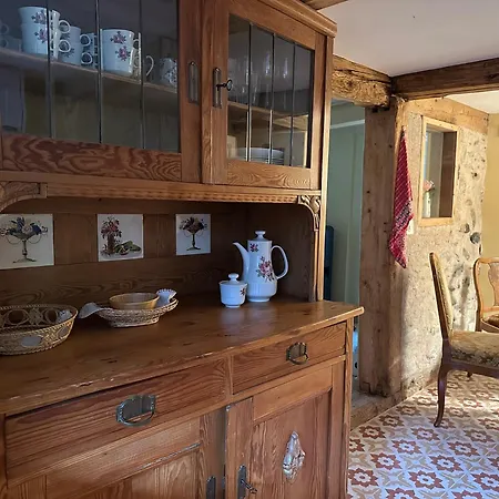 Gemuetliches Chalet-zimmer Mit Badeplatz Im Fluss