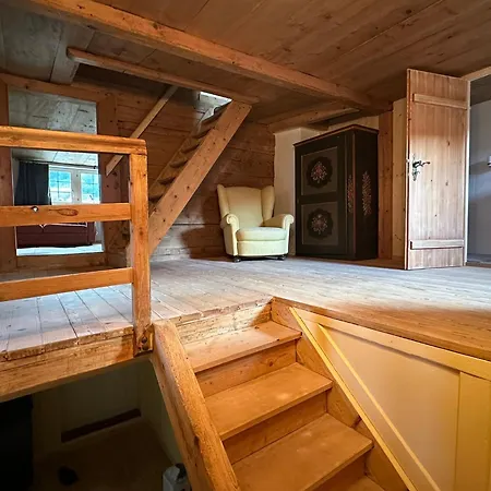 Проживание в семье Gemuetliches Chalet-zimmer Mit Badeplatz Im Fluss