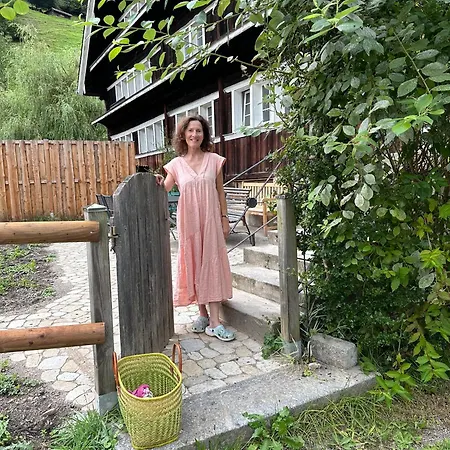 Gemuetliches Chalet-zimmer In Swiss Historic Holidays Rosalie *