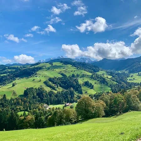 Accommodatie bij particulieren Gemuetliches Chalet-zimmer In Swiss Historic Holidays Rosalie