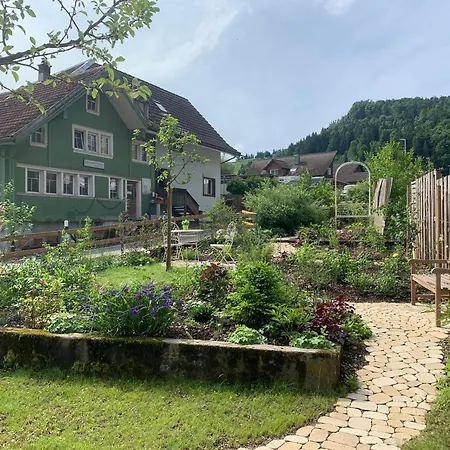 Gemuetliches Chalet-zimmer In Swiss Historic Holidays Rosalie *