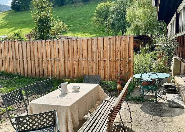 Gemuetliches Chalet-zimmer In Rosalie منزل للإقامة *